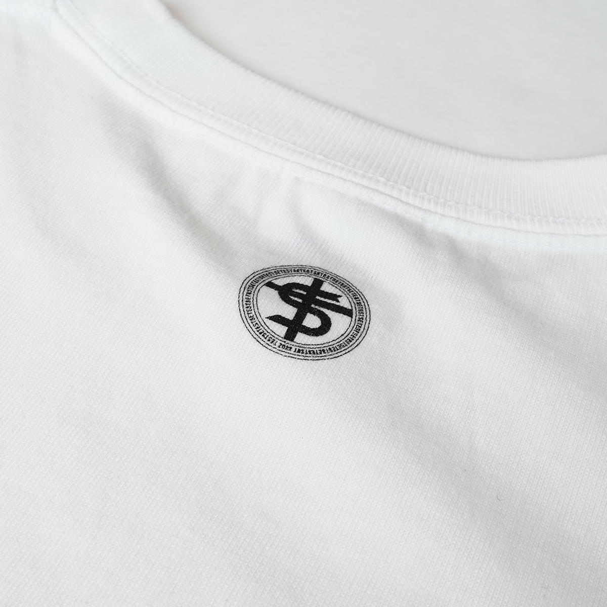 ロゴTシャツ White