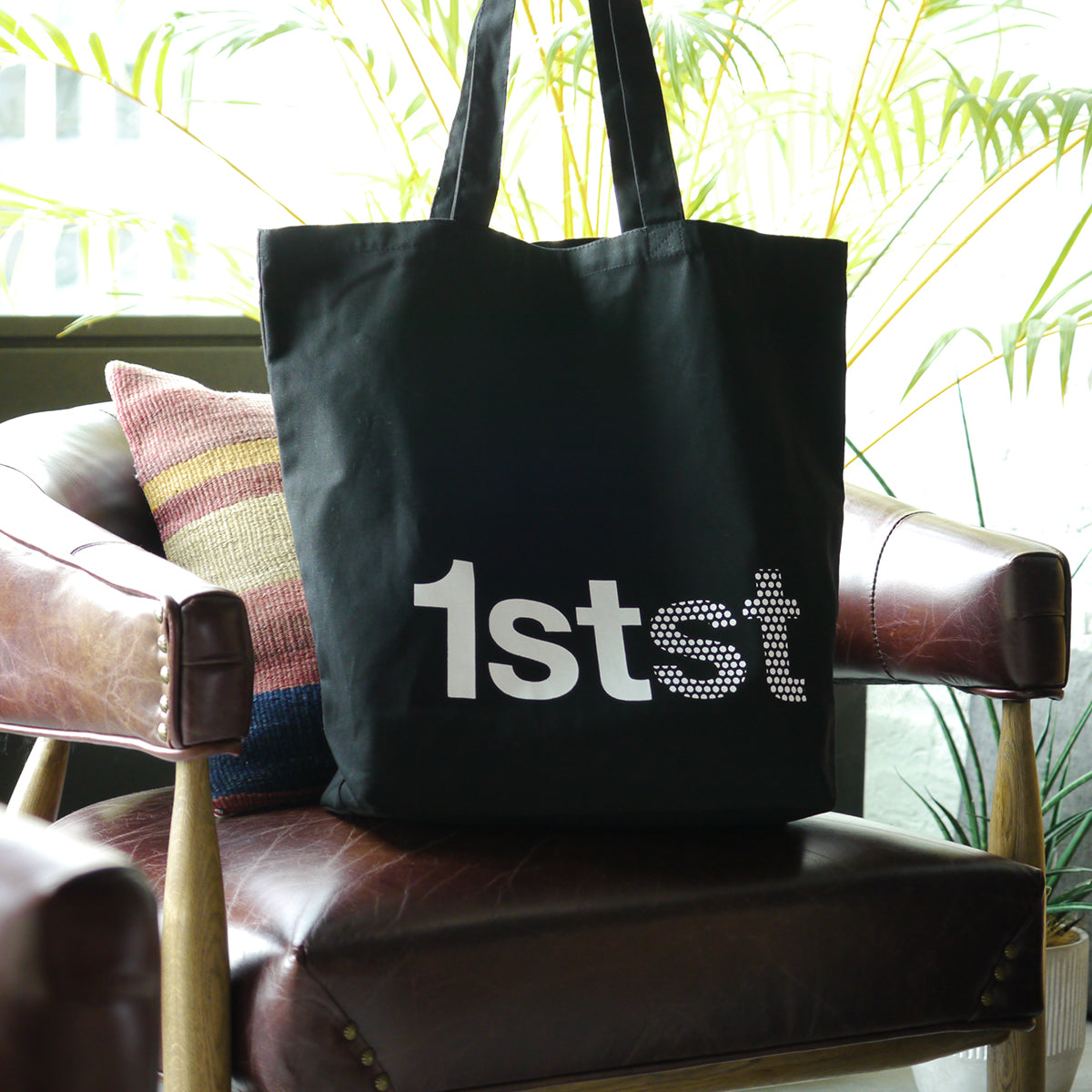 1STSTトートバッグ Black