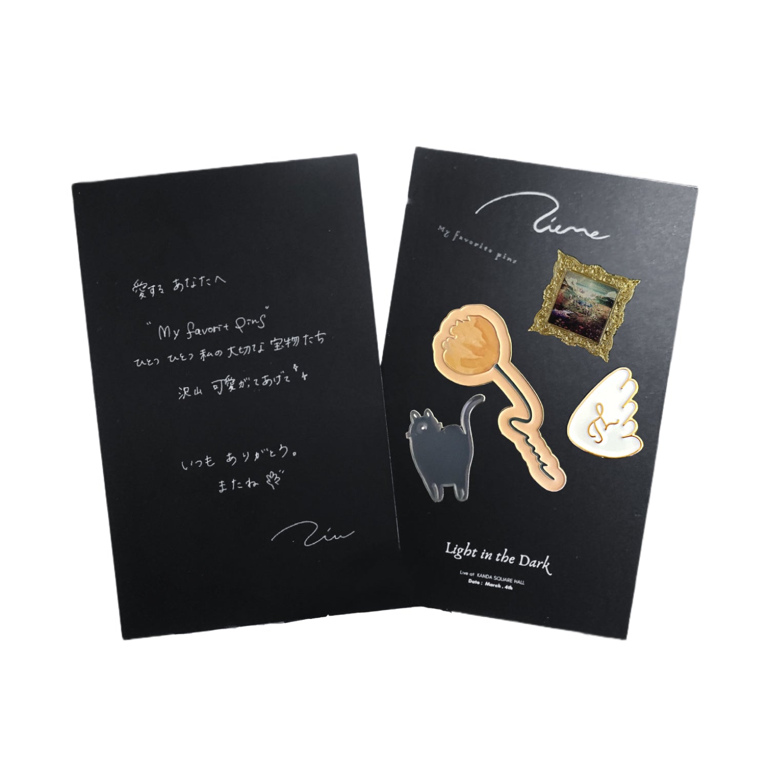 Light in the Dark ピンバッジ